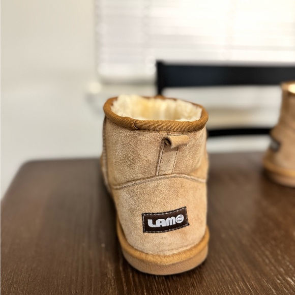 Lamo 4” Classic Boot Size 10 Women’s Pull on Boot Used/Slightly Worn See Pics - Picture 7 of 12